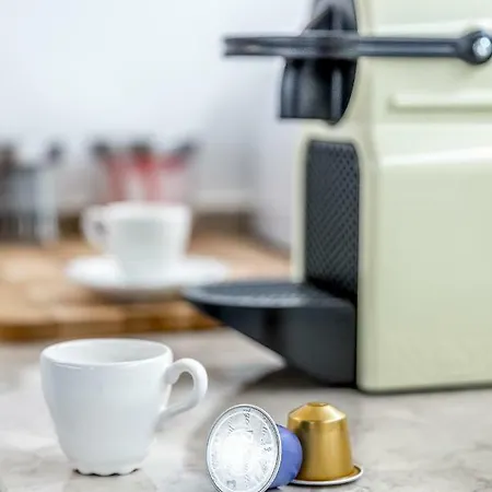 Renovated Typical Baixa Apartment, By Timecooler アパート リスボン