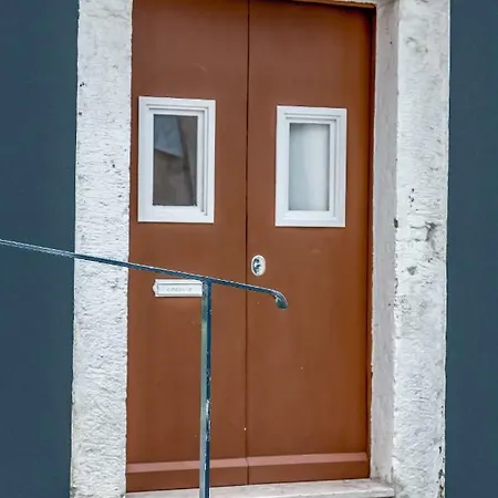 アパート Renovated Typical Baixa Apartment, By Timecooler リスボン