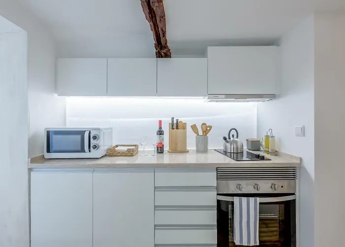 Renovated Typical Baixa Apartment, By Timecooler